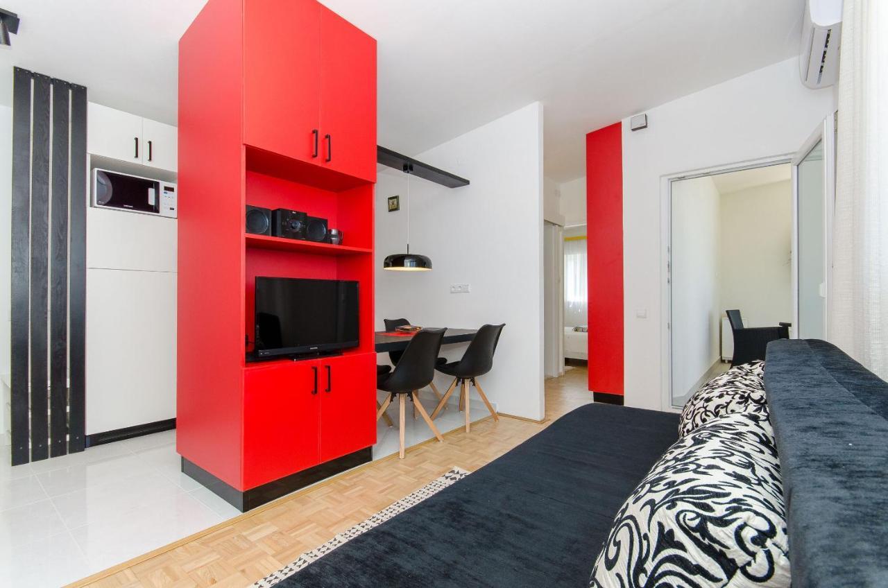 Apartment Sreta Оміш Екстер'єр фото
