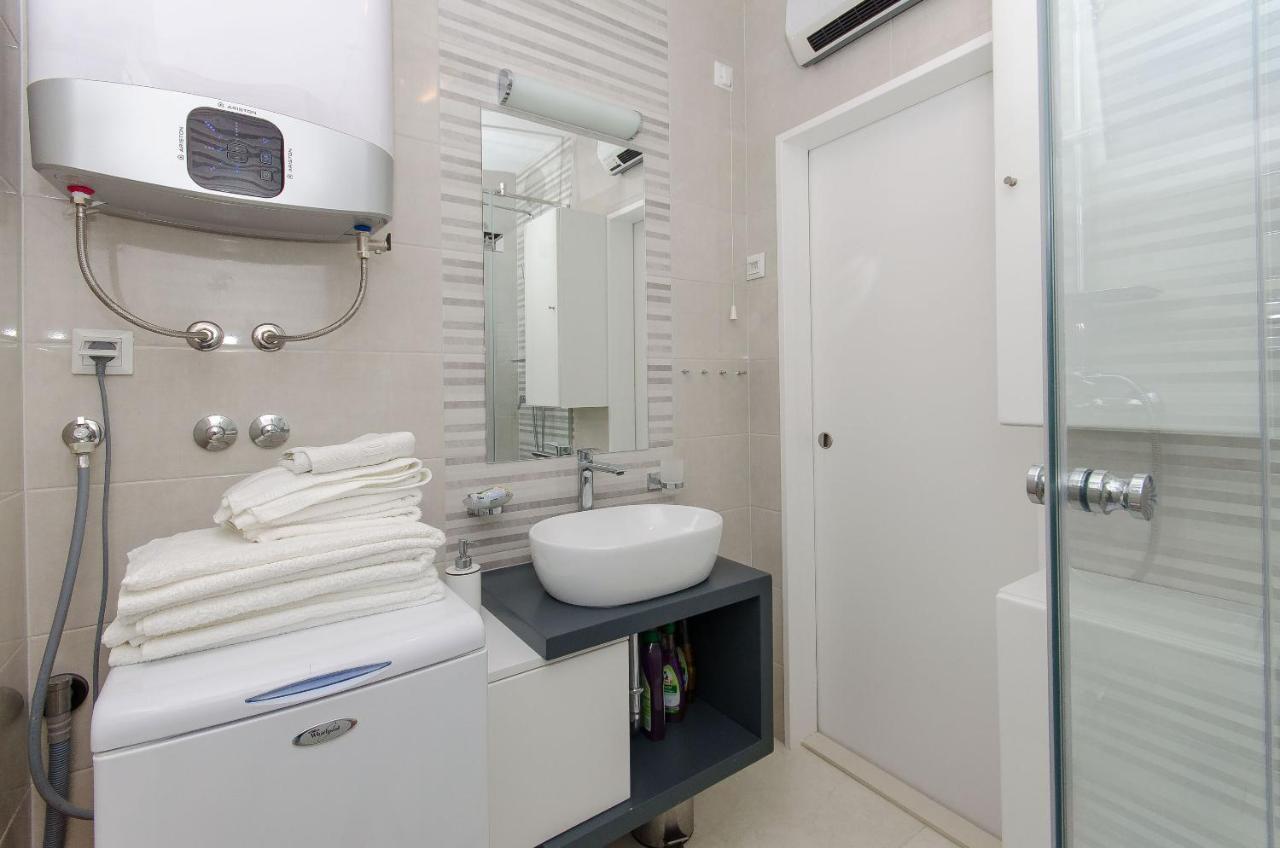 Apartment Sreta Оміш Екстер'єр фото