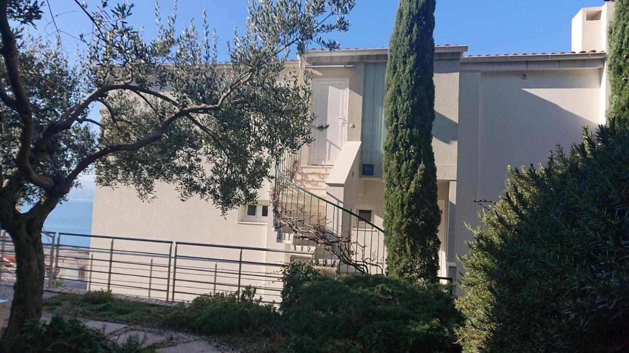 Apartment Sreta Оміш Екстер'єр фото