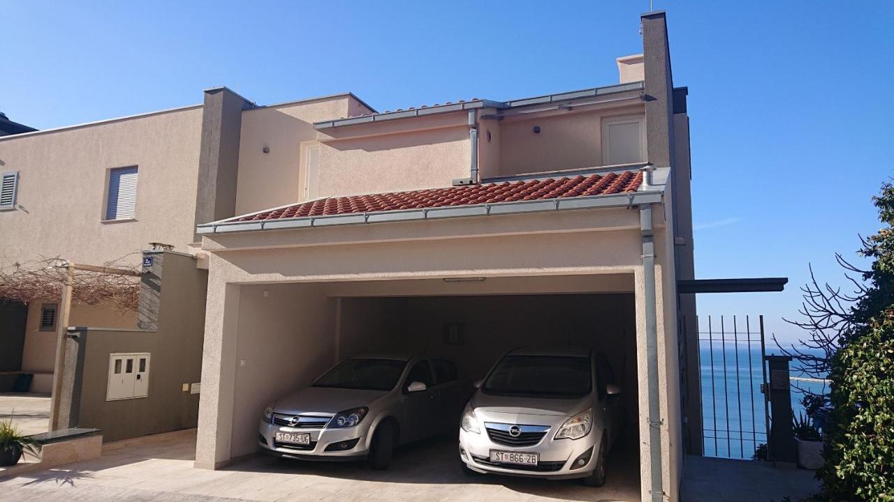 Apartment Sreta Оміш Екстер'єр фото